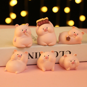 Figurine en résine de cochon, décoration créative pour la maison, ornement de bureau, décoration en forme d'animal, cadeau - Product Image 1