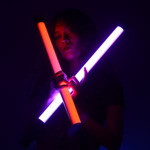 Yidoblo LT-RGB2 Bâton lumineux LED RGB pour photographie avec batterie rechargeable 8800 mAh et télécommande sans fil DMX - Product Image 1