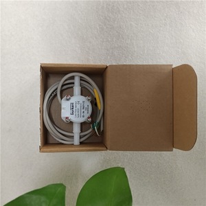 Capteur de débit Burkert 8031 à hélice pour faible débit, pour air à température ambiante, en plastique, avec fonction de commutation, pour l'industrie mécanique - Product Image 1