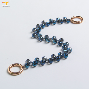 Chaîne <span class=keywords><strong>de</strong></span> téléphone à porter au poignet en Lucite, antivol, personnalisable, avec perles et cristaux, design Bling Pride, avec <span class=keywords><strong>cordon</strong></span> <span class=keywords><strong>de</strong></span> suspension - Product Image 1