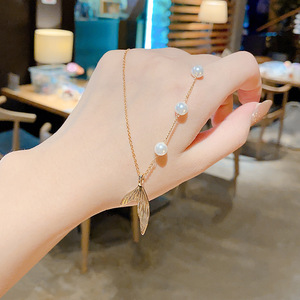 Collier avec pendentif queue de poisson en acier titane 2022, bijoux de tempérament, perle Danty - Product Image 3