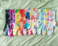 Yili Vente en gros Personnalisé Tie Dye Chaussettes Compression Tie Dye Chaussettes en coton Street Crew Tie Dye Chaussettes de sport