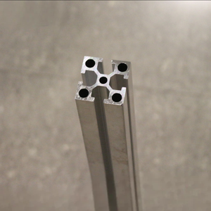 Profilo Industriale in Alluminio Standard 30x30/40x40 (Lega 6063) - Personalizzabile per Linee di Assemblaggio e Banchi da Lavoro in Fabbriche Elettroniche - Product Image 1