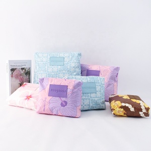 Trousse de Maquillage Femme Personnalisée avec Logo, Légère, en Tyvek Dupont <span class=keywords><strong>Enduit</strong></span> Imperméable et Lavable, avec Fermeture Éclair - Product Image 6