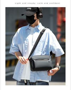 Riñonera Deportiva Ligera con Logotipo Personalizado, Mini Bolsa Cruzada Negra con Correa Ajustable para Hombres y Mujeres, para Uso en Exteriores - Product Image 6