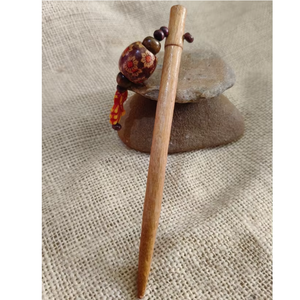 Bâtonnet à chignon en bois de qualité supérieure, accessoire capillaire fait main avec texture naturelle pour coiffures ethniques et modernes - Product Image 3