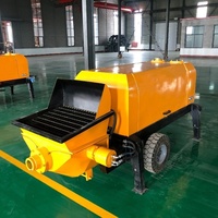 Pompe à béton sur remorque, moteur à essence facile d'entretien, pour le transfert de béton dans les structures secondaires de grande hauteur