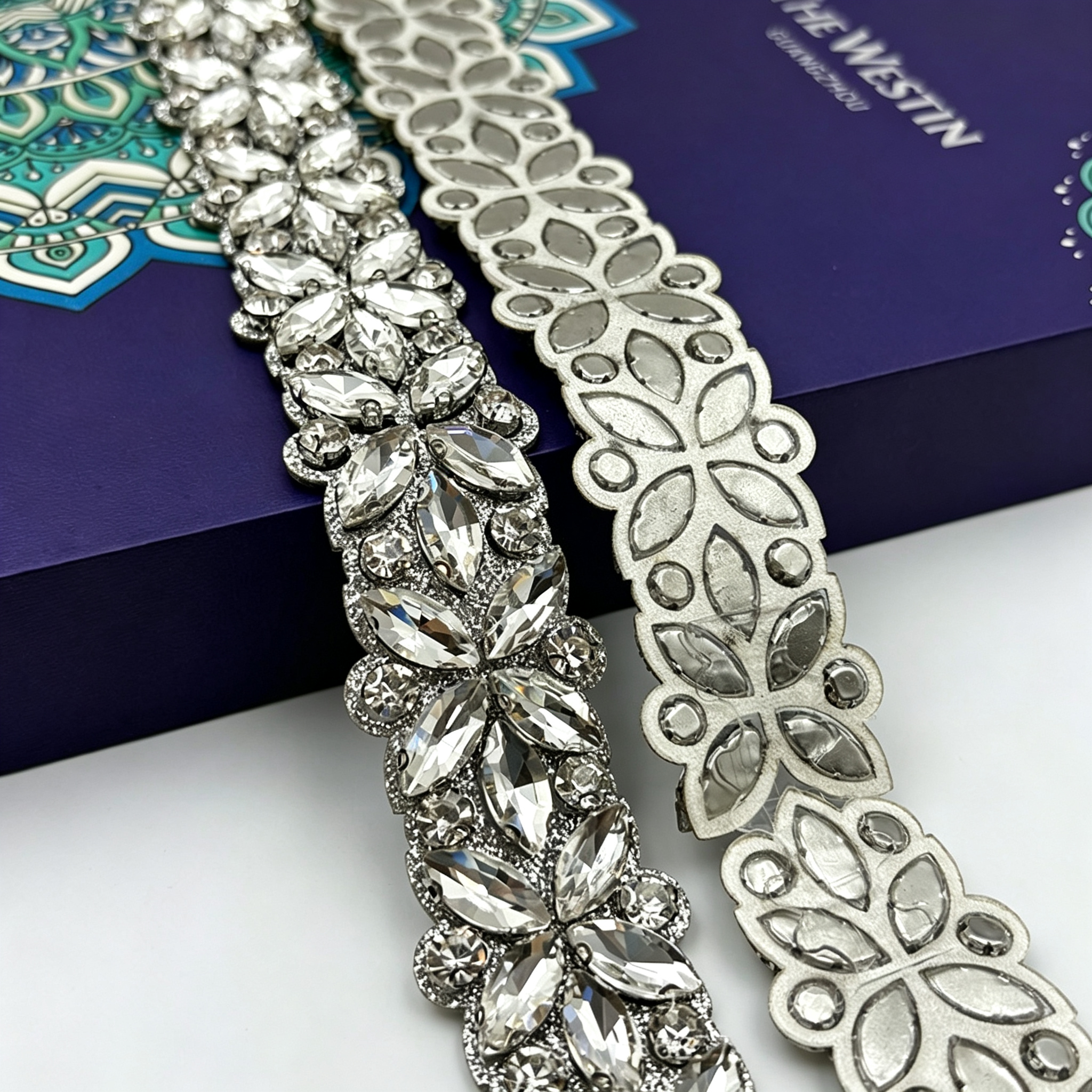 Diamant blanc + paillettes argentées