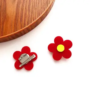 만화 작은 붉은 꽃 머리핀 6 월 1 일 어린이날 공연 오리 입 클립 판매 귀여운 장식 브로치 보상 선물