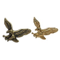 Broche en forme d'aigle antique en bronze doré miniature 3D en alliage de zinc moulé sous pression à bas prix en gros