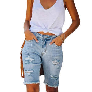 Shorts de mezclilla de algodón casuales para mujer, cintura media, estilo recto, lavados con agujeros, venta al por mayor con logo en la cintura, Colección Verano 2026 - Product Image 1