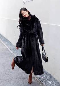 Giacca lunga da donna con pelliccia finta di orsacchiotto da donna - Product Image 5