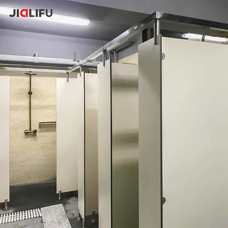 Cubículo de inodoro de ducha pública de tablero laminado compacto impermeable de 12mm para natatorio