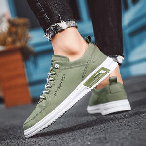 Zapatos de verano para hombre 2026, nuevos, de lona de seda helada, sin cordones, con suela de goma suave, deportivos casuales, transpirables, versión coreana, a la moda, estilo skate. - Product Image 1