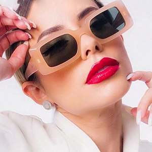 Nuevas Gafas de Sol Cuadradas Estilo Punk Vintage 2021 con Protección UV400 para Mujer - Product Image 2