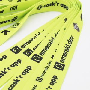 Lanière promotionnelle personnalisée en polyester avec impression par transfert thermique pour événements technologiques, conférences et cadeaux - Product Image 3
