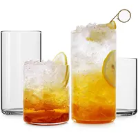 水、ジュース、ビール、飲み物、カクテル用のエレガントなバーガラス製品ハイボールとローボールの背が高くて薄い飲用ガラスカップ