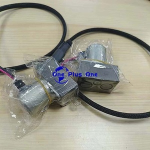 Vanne pilote en vente chaude des fabricants 702-<span class=keywords><strong>21</strong></span>-62200 702-<span class=keywords><strong>21</strong></span>-62900 Vanne pilote pour excavatrice Komatsu PC400 PC450 PC300 PC350 - Product Image 4