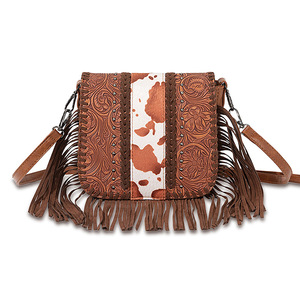 Venta al por mayor bolsos de borla occidental bohemio étnico Vintage tejido azteca en relieve Pu vaca estampado Pu cuero bandolera - Product Image 6