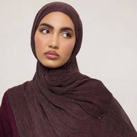 Tudung de Viscosa Plisado a la Moda, Precio de Fábrica, Nuevo Hijab Liso con Efecto Arrugado para Mujeres Musulmanas, Chal Transpirable con Personalización