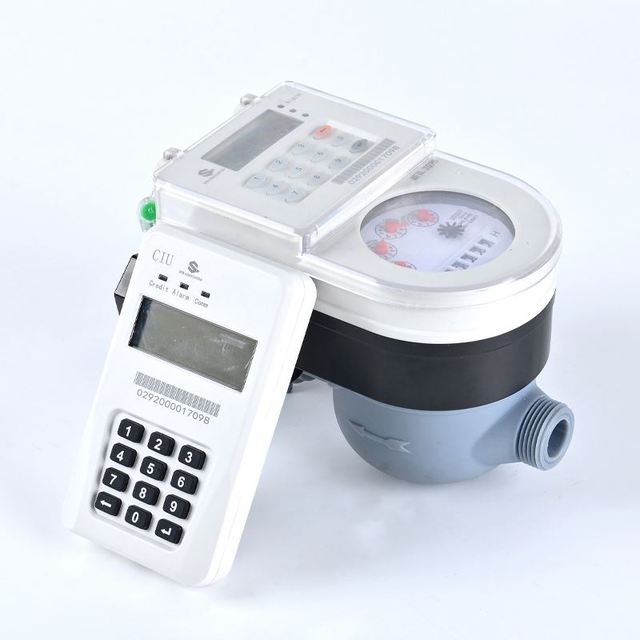 Chengze Prepaid Water Meter STS D15 IP68 Via Lora Communication OEM Customizable Brass Material 2.5m3/h Flow Rate
