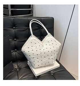 Sac à main décontracté de grande capacité, de haute qualité et à la mode, avec un beau nœud imprimé en dentelle - Product Image 4