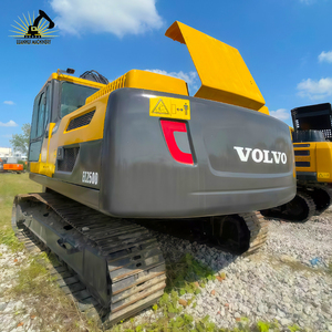 Excavatrice Volvo EC250D d'occasion incroyablement efficace et robuste avec une force de charpente solide pour les travaux de terrassement dans les zones de construction - Product Image 4