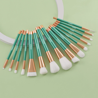 Ensemble de pinceaux de maquillage professionnels écologiques pour le visage, 10 pièces, manche en bois, poils en nylon doux, colorés, option de logo personnalisé
