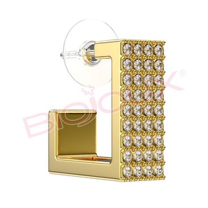 AMARA Boucles d'oreilles Huggie légères en acier inoxydable de 15mm pour femmes, clous géométriques, hypoallergéniques et tendance, plaqué or 18 carats - Product Image 1