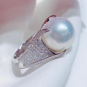 Anello da Donna in Stile Barocco con Zirconi e Perle Imitate, Elegante Gioiello Impilabile per Feste e Uso Quotidiano - Product Image 2