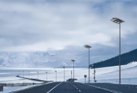Lámpara de calle solar de aluminio todo en uno IP66 resistente al agua, certificación ROHS, nuevo diseño, uso al aire libre, fuente de luz LED para jardín y carretera