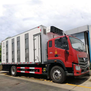 福田4x2 170马力康明斯柴油手动6.5米轻型货车单排家畜家禽运输 - Product Image 1