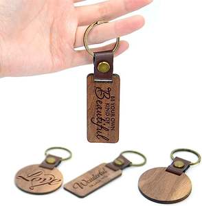 Vente en gros de porte-clés en bois de bonne qualité, porte-clés gravés et découpés au laser, cadeau d'anniversaire, porte-clés en cuir véritable - Product Image 4