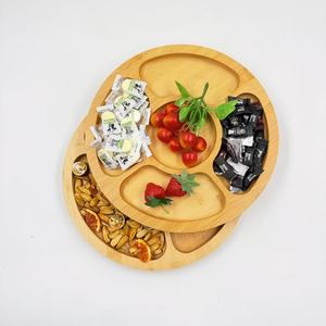Plateau de service rond en bambou avec compartiments et couvercle transparent pour fruits, fromages, fêtes et pique-niques - Product Image 2