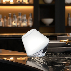 แก้ววิสกี้ทรงโอลด์แฟชั่น 280 มล. ทำมือ ดีไซน์คล้ายคริสตัล สำหรับบริโภคเบอร์เบิน/สก็อตช์ เหมาะสำหรับบาร์ที่บ้าน ของขวัญทางธุรกิจ ช่วยเพิ่มประสบการณ์การดื่ม - Product Image 3