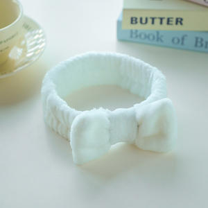 <span class=keywords><strong>Bandeau</strong></span> <span class=keywords><strong>de</strong></span> spa moelleux en tissu éponge avec nœud personnalisé pour le lavage du visage et les soins <span class=keywords><strong>de</strong></span> la peau, pour femmes et filles - Product Image 5