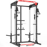 Jaula de potencia comercial de alta resistencia para gimnasio, rack de sentadillas medio con carga de discos y máquina de crossover con cable.