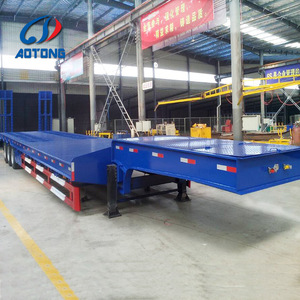 Semi-<span class=keywords><strong>remorque</strong></span> à plateau surbaissé à 3 essieux, <span class=keywords><strong>remorque</strong></span> à plateau surbaissé de 60 tonnes avec rampe hydraulique pour rouleaux compresseurs et bulldozers - Product Image 1