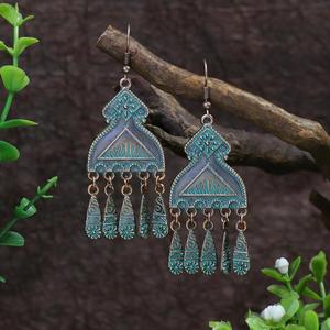 Boucles d'oreilles pendantes vintage en alliage, plaqué bronze antique, forme plume, bijoux de mode pour femme, clous en turquoise verte, style bohème - Product Image 3