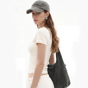Camiseta Básica de Verano para Mujer, 200GSM, 90% Algodón, 10% Elastano, Corte Ajustado, Transpirable, Manga Corta, Personalizable con Logotipo, Producción en Pequeños Lotes - Product Image 4