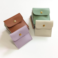Sac de rangement pour petits bijoux en velours recyclable en gros, pochette personnalisée avec logo pour bague, boucles d'oreilles avec bouton doré