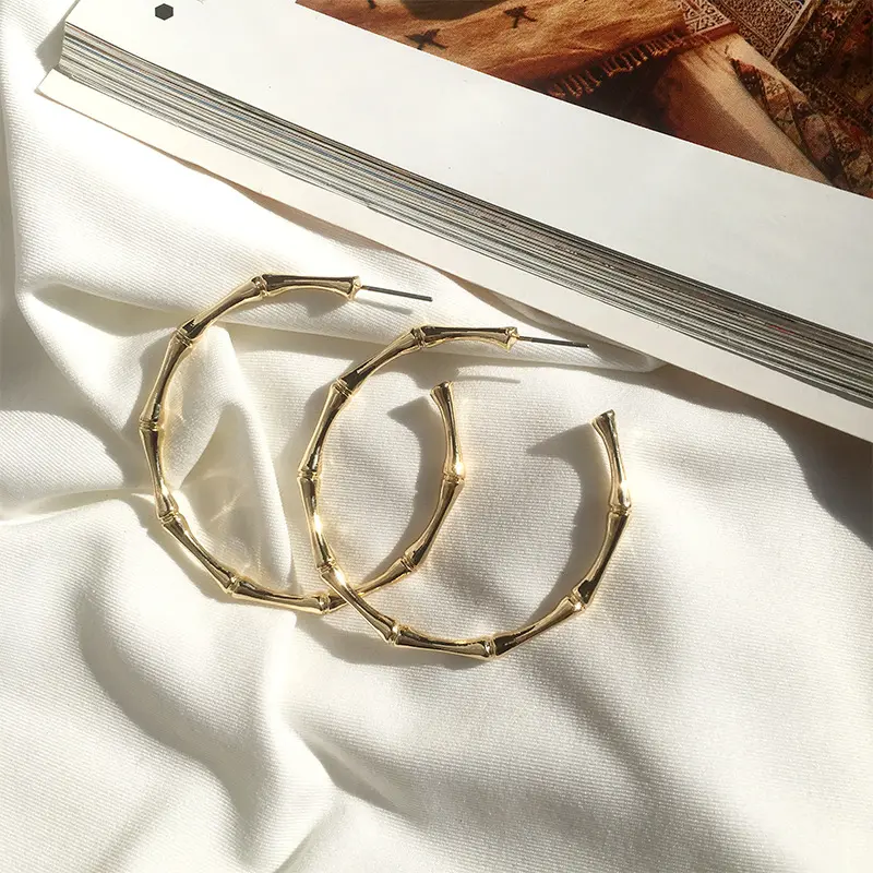 GOLD Filledไม้ไผ่Hoopต่างหูMinimalistอัญมณีElegant Modern Hoopsต่างหู