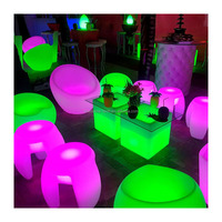 Chaise triangulaire moderne en plastique LED tendance, tabouret de bar lumineux, coloré, portable, écologique, multifonctionnel, chambre à coucher