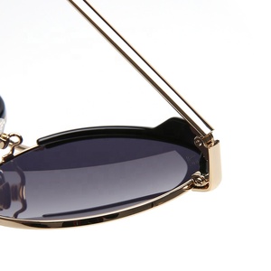 Bán Buôn Uv400 Kính Mặt Trời Retro Tùy Chỉnh Vòng Tròn Kính Mát Nam Phụ Nữ Đơn Giản Phong Cách Màu Xanh Trắng Vàng Đỏ Khung Làm Kim Loại PC - Product Image 5