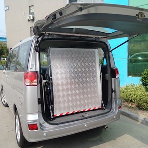 Rampa per Sedia a Rotelle in Alluminio, Pieghevole Manuale, per Furgoni e Minivan, per Disabili e Utenti di Sedie a Rotelle, Capacità di Carico 300Kg - Product Image 1