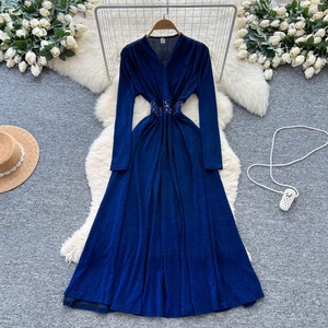 Abito Elegante <span class=keywords><strong>da</strong></span> Donna con Paillettes, Scollo a V e Maniche a Lanterna - Product Image 1