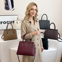 Tas Tote Mewah Bertekstur Anyaman Warna Cokelat Muda Terstruktur dengan Ritsleting, Kapasitas Besar, Banyak Kompartemen, Cocok untuk Kantor Formal