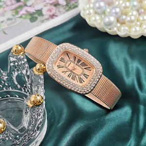 Montre à quartz à chiffres romains à la mode et élégante populaire avec des accents de diamant une montre pour femme - Product Image 2