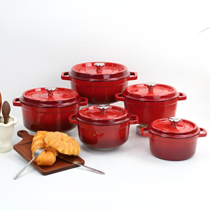 Casserole <span class=keywords><strong>ronde</strong></span> <span class=keywords><strong>en</strong></span> <span class=keywords><strong>fonte</strong></span> émaillée rouge avec couvercle, vente <span class=keywords><strong>en</strong></span> gros, 22/24/26/<span class=keywords><strong>28</strong></span> <span class=keywords><strong>cm</strong></span>, pour four, style hollandais - Product Image 4