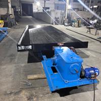 Table vibrante compacte à fonctionnement facile pour la séparation gravimétrique des minerais, idéale pour les sites de valorisation minière à petite et moyenne échelle